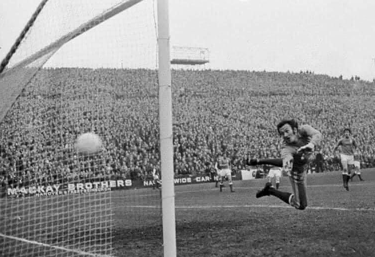 Safe Hands – The Great Rangers Goalie Debate