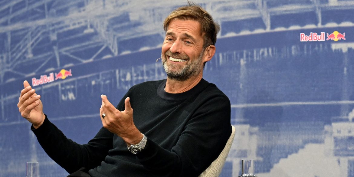 West Brom join race to sign Liverpool gem who Klopp called a "joy" to watch