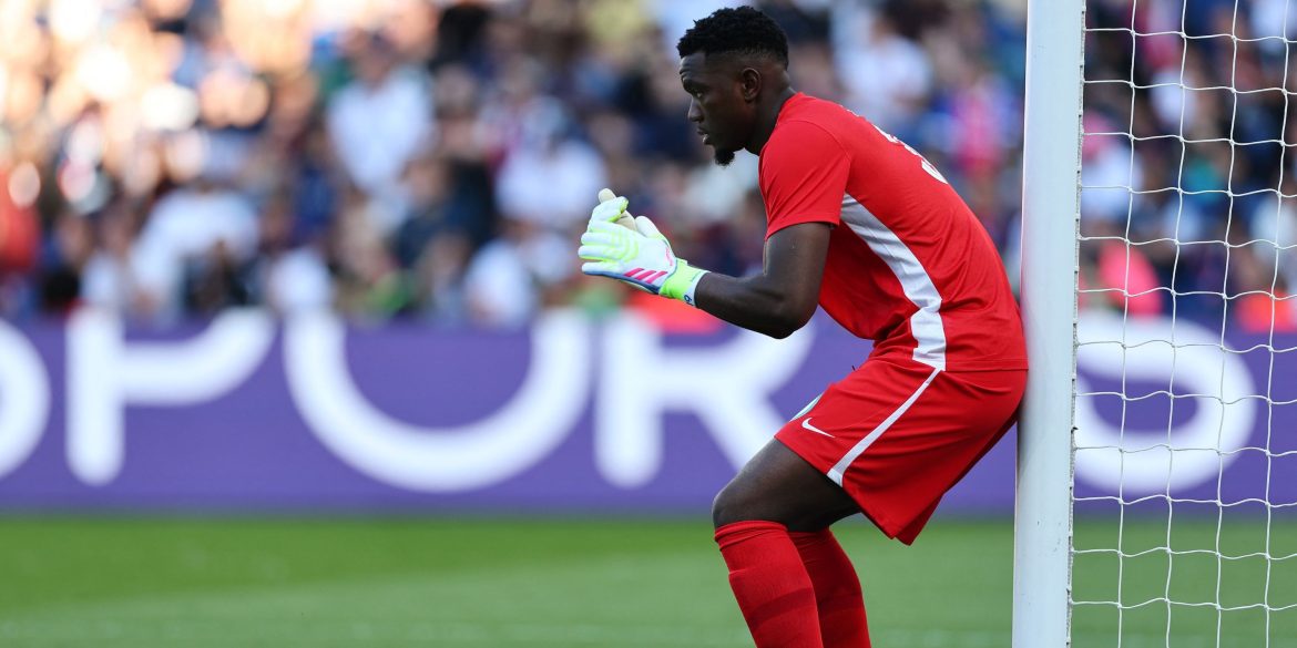 Leeds now chasing double swoop to sign £8m goalkeeper and Ligue 1 standout