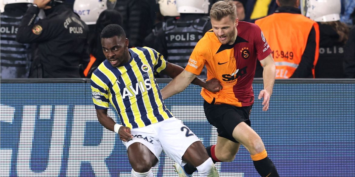 Crystal Palace offer four-year deal worth £15m to sign "outstanding" ace