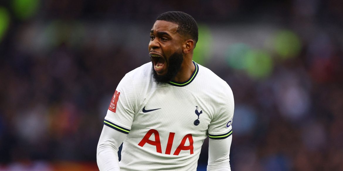Everton Interested In Deal To Sign "Poor" £25k-p/w Defender
